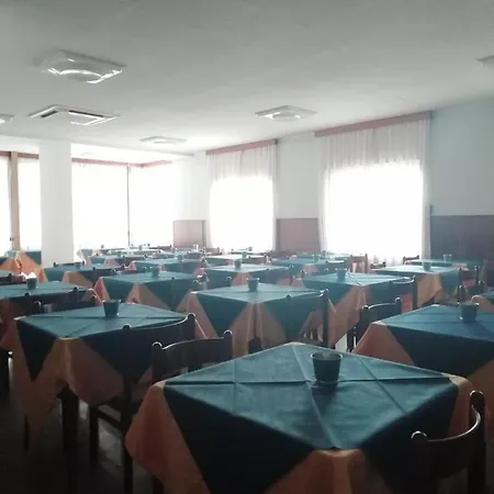 Mediterraneo מלון רימיני