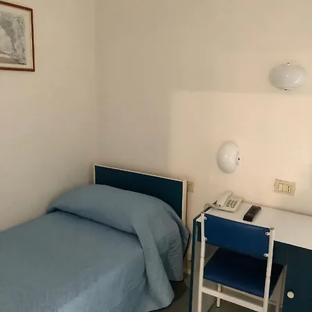 Mediterraneo מלון רימיני