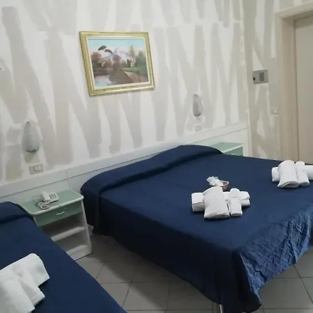 Mediterraneo מלון 3*