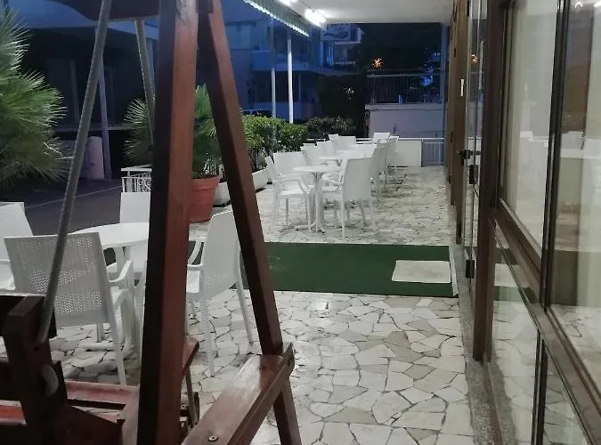 Отель Mediterraneo 3*